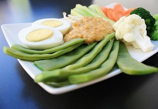 Gado-gado (salade indonÃ©sienne aux cacahuÃ¨tes)